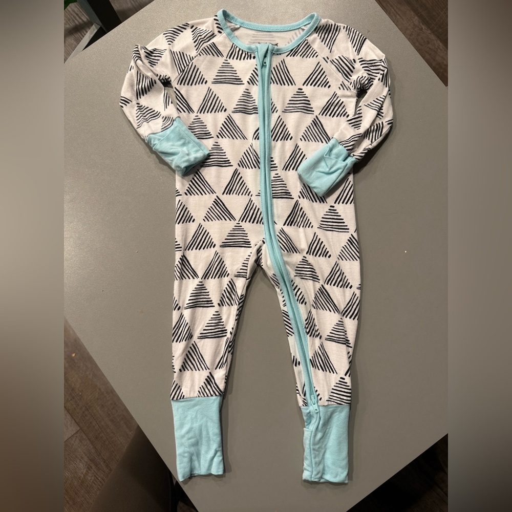 Little Sleepies OG triangle zippy
